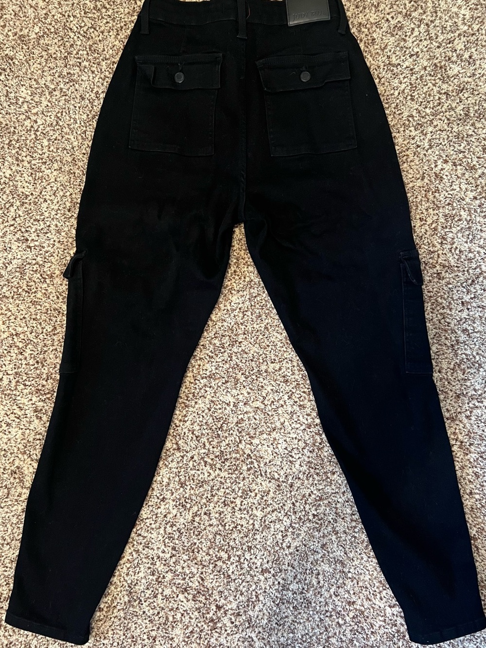 Judy Blue Black Denim Cargo Joggers Sz 7/28 - Picture 2 of 4